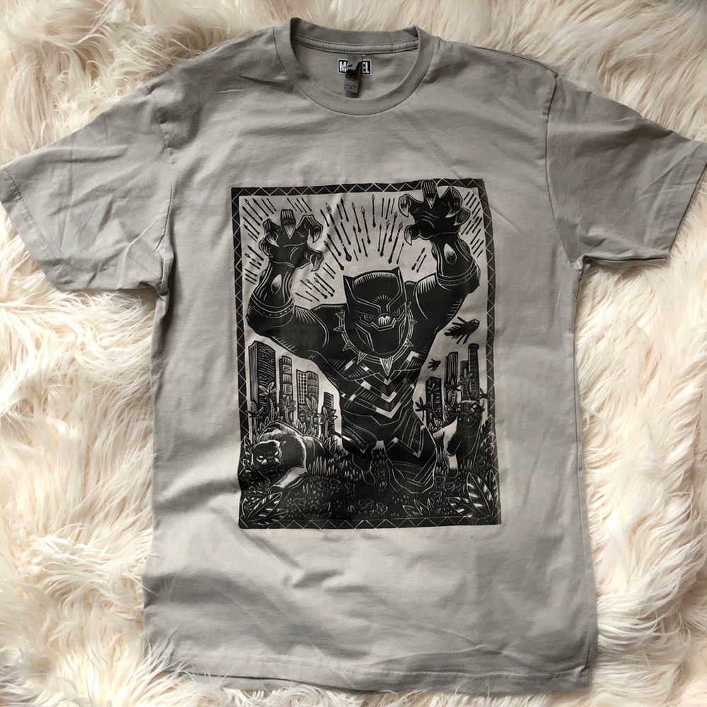 Black panther graphic t shirt